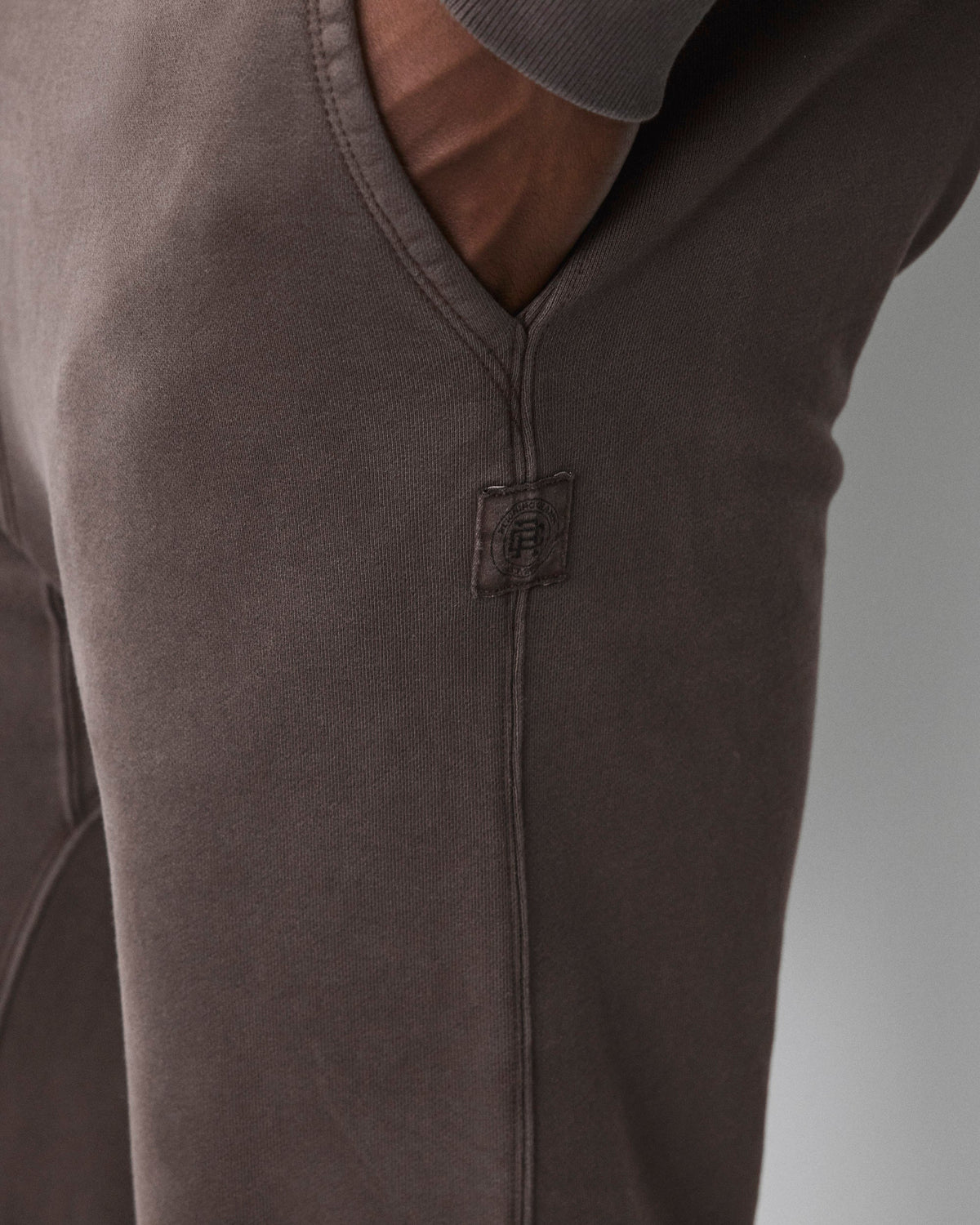 Midweight Terry Fadeaway Standard Sweatpant