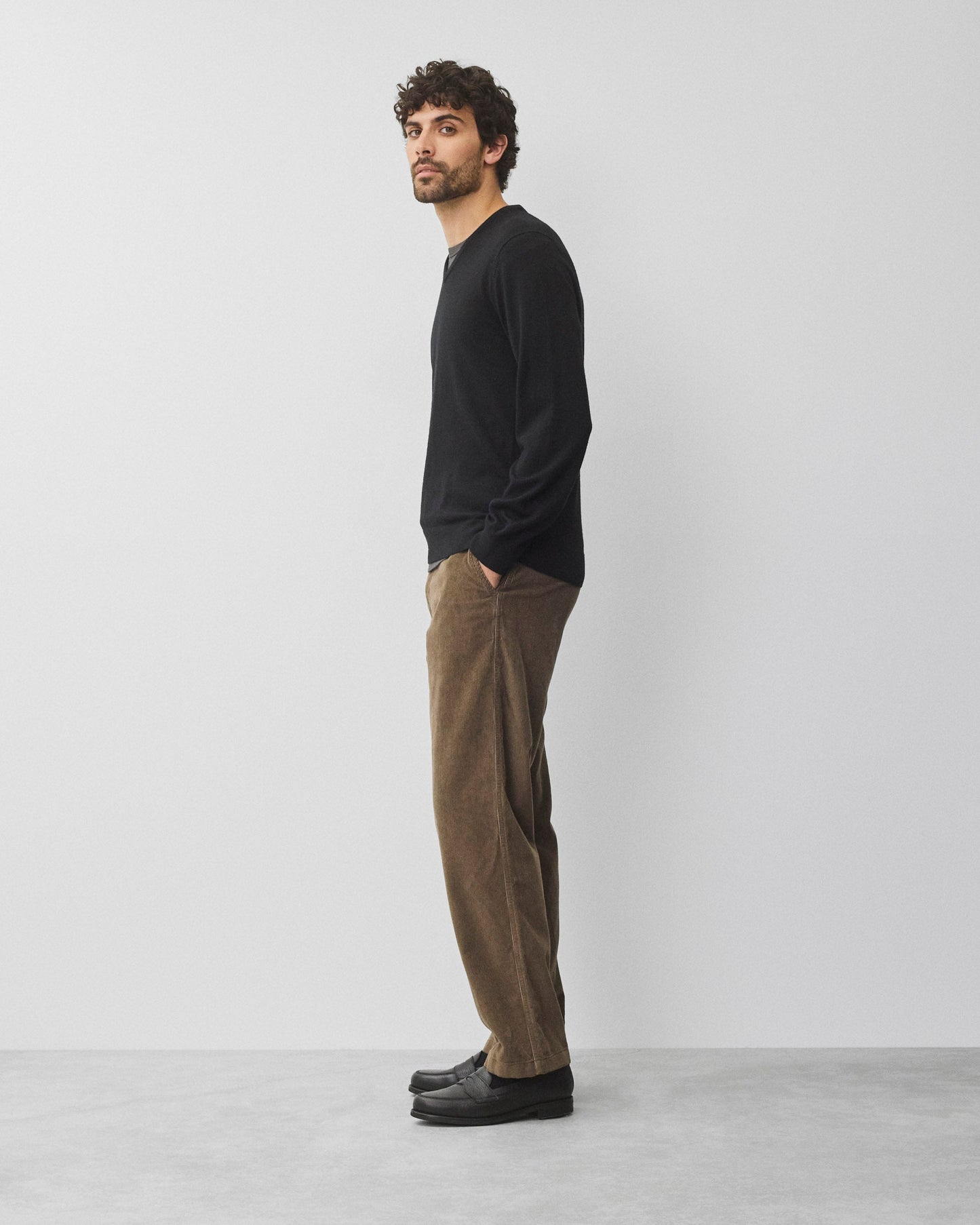 Lightweight Merino Harry V-Neck Sweater