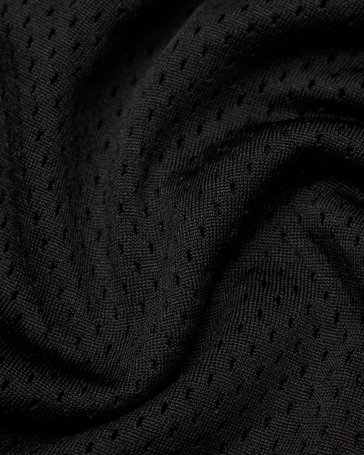 Athletic Mesh Relaxed Short 7"