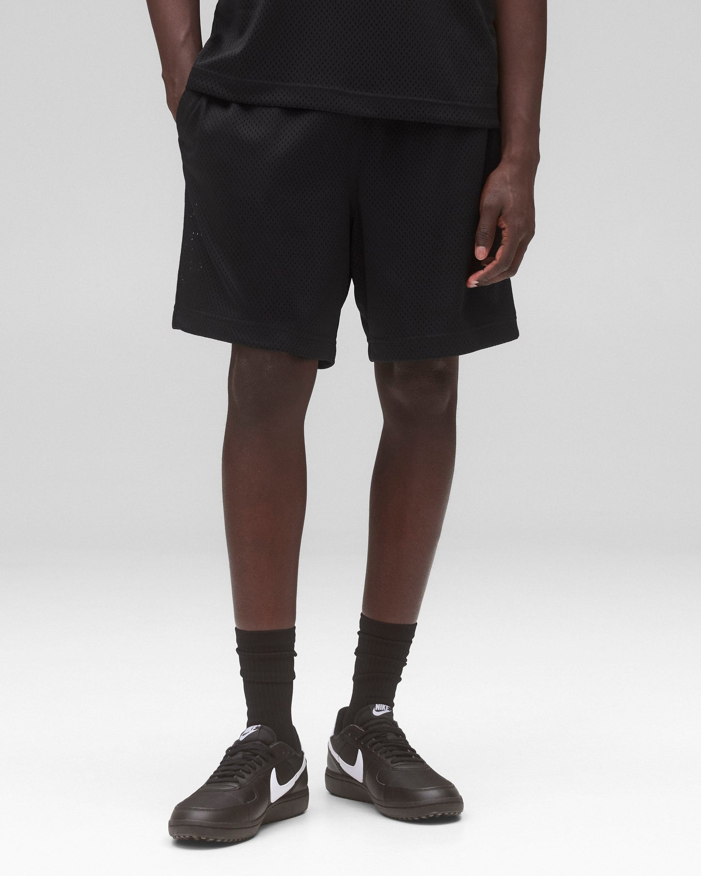 Athletic Mesh Relaxed Short 7"